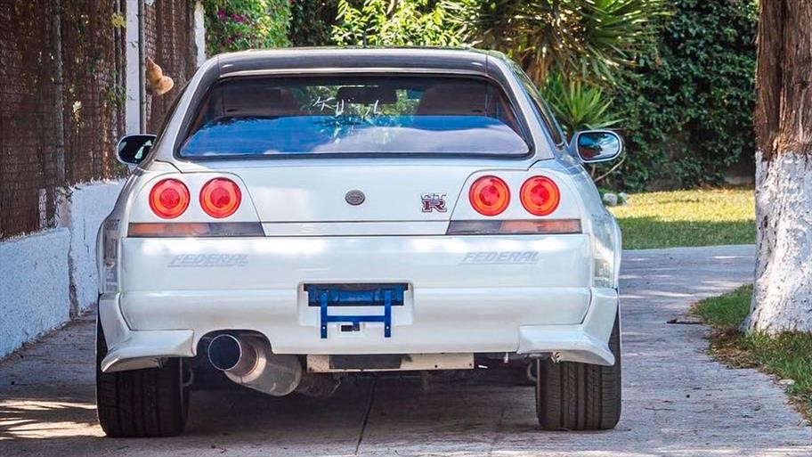 Nissan Skyline Gt R R33 Speedwagon El Lado Practico De Godzilla Genialidad O Sacrilegio