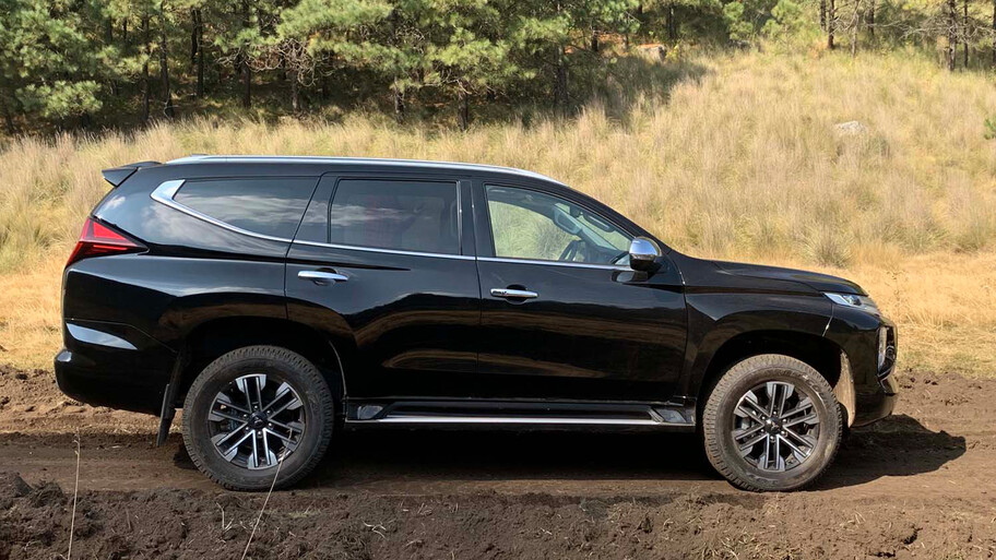 Mitsubishi montero sport 2021